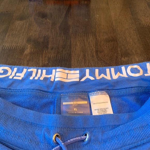 Vintage Tommy Hilfiger Shorts - Picture 2 of 5